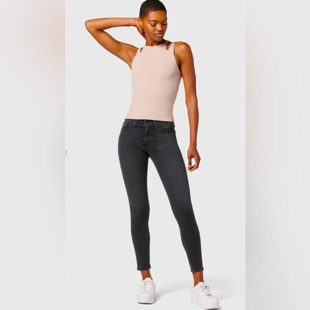 Hudson Nico High Rise Super Skinny Jean Size 28 in color Divine